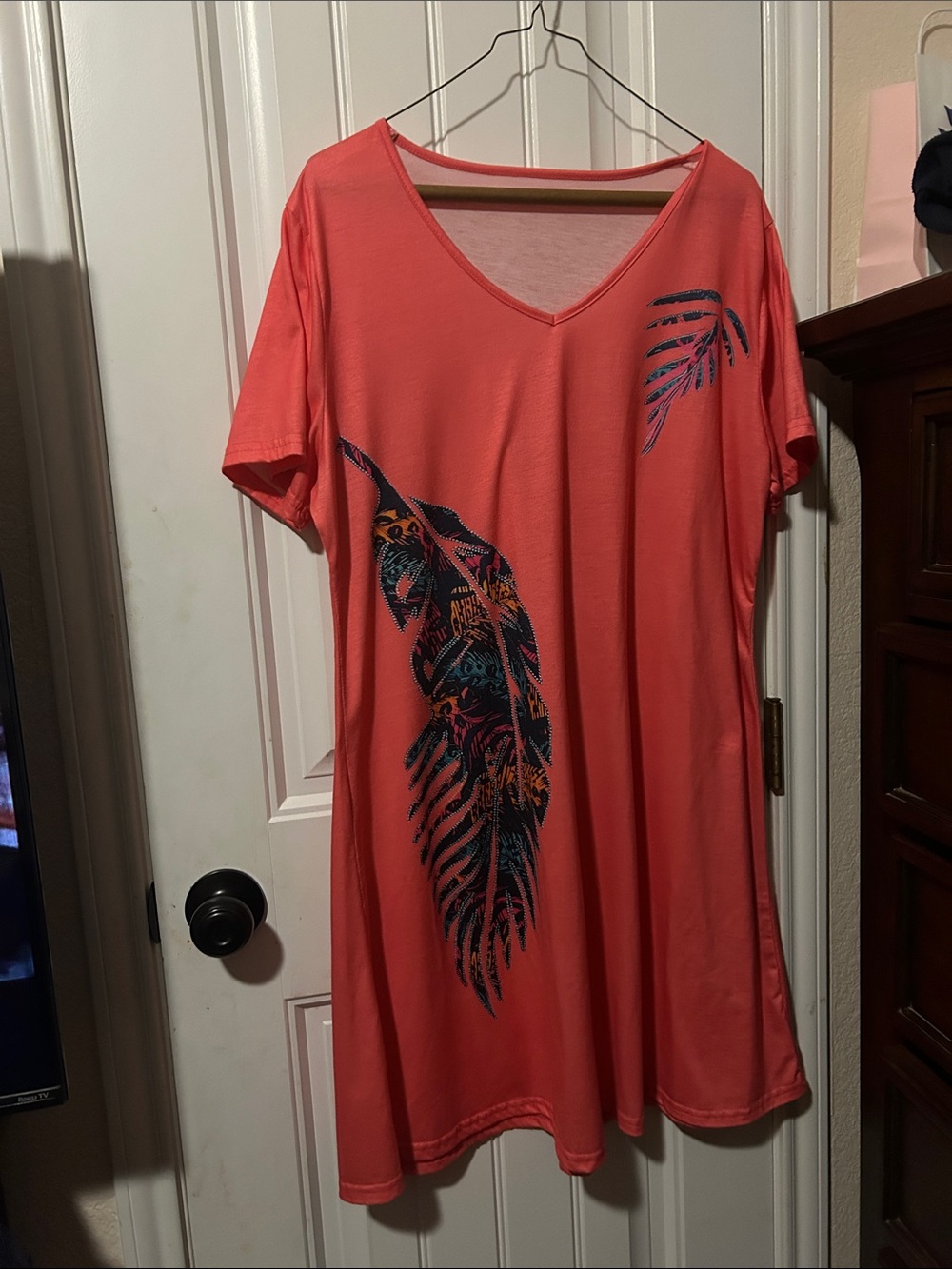 Source Unknown Coral V-Neck Asymmetrical Dress with Feather Print